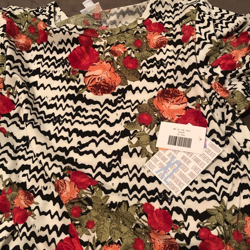 Lularoe Carly